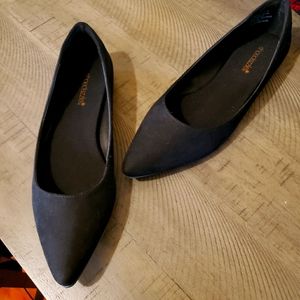 Size 9 black shoes